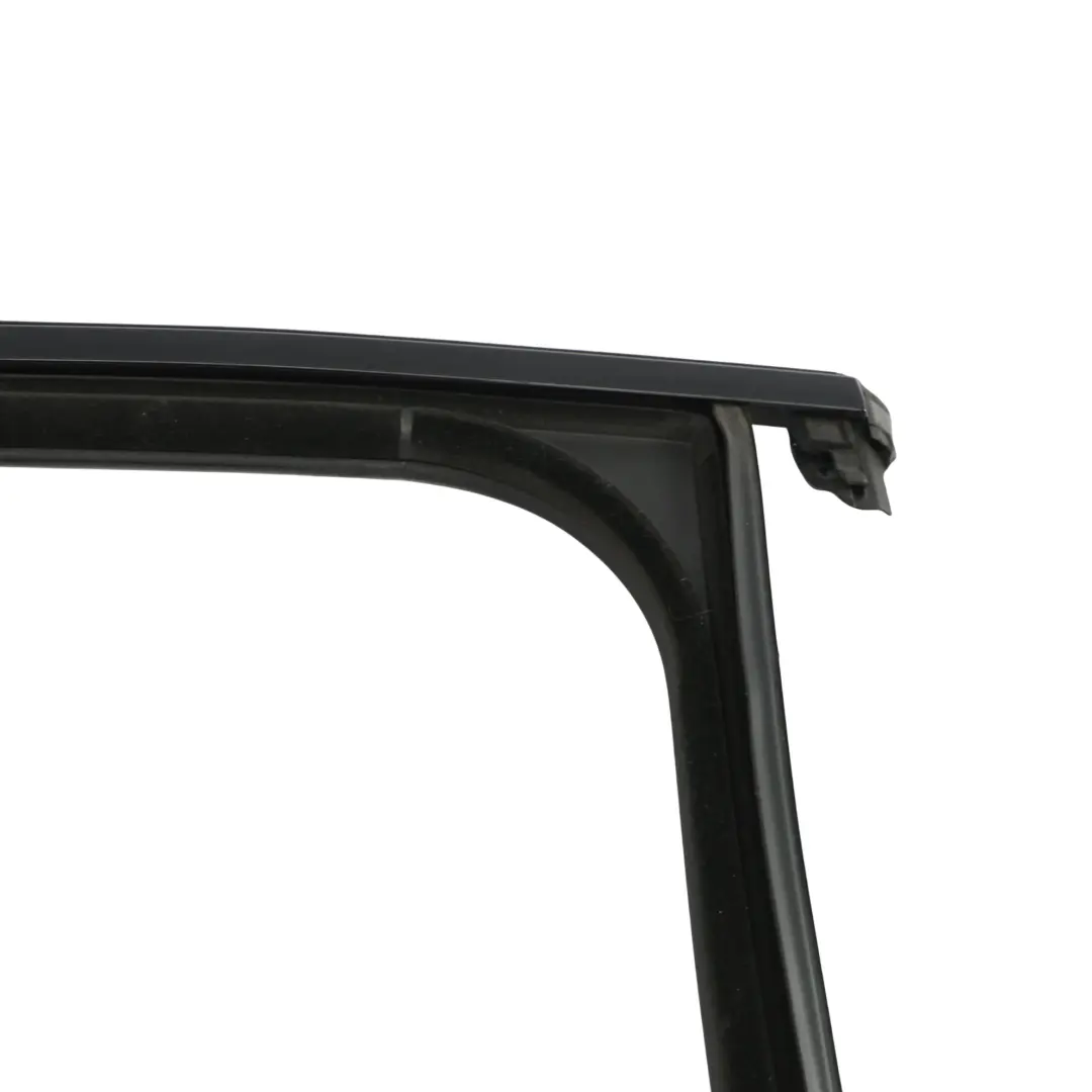 Tür Fenster Führung Dichtung Hinten Rechts für Porsche Macan 95B mit Teilenummer 95B839432 Porsche Macan 95B Tür Fenster Führung Dichtung Hinten Rechts - SKU 95B839432 - Teilenummer 95B839432