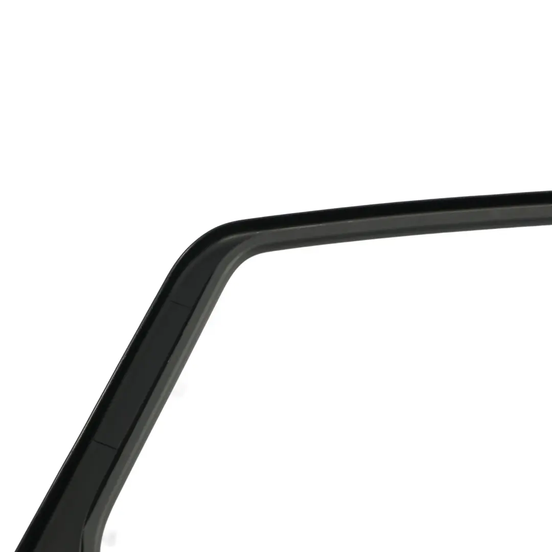 Porsche Macan 95B Garniture De Vitre Arrière Droite - SKU 95B867672B - Numéro de pièce 95B867672B