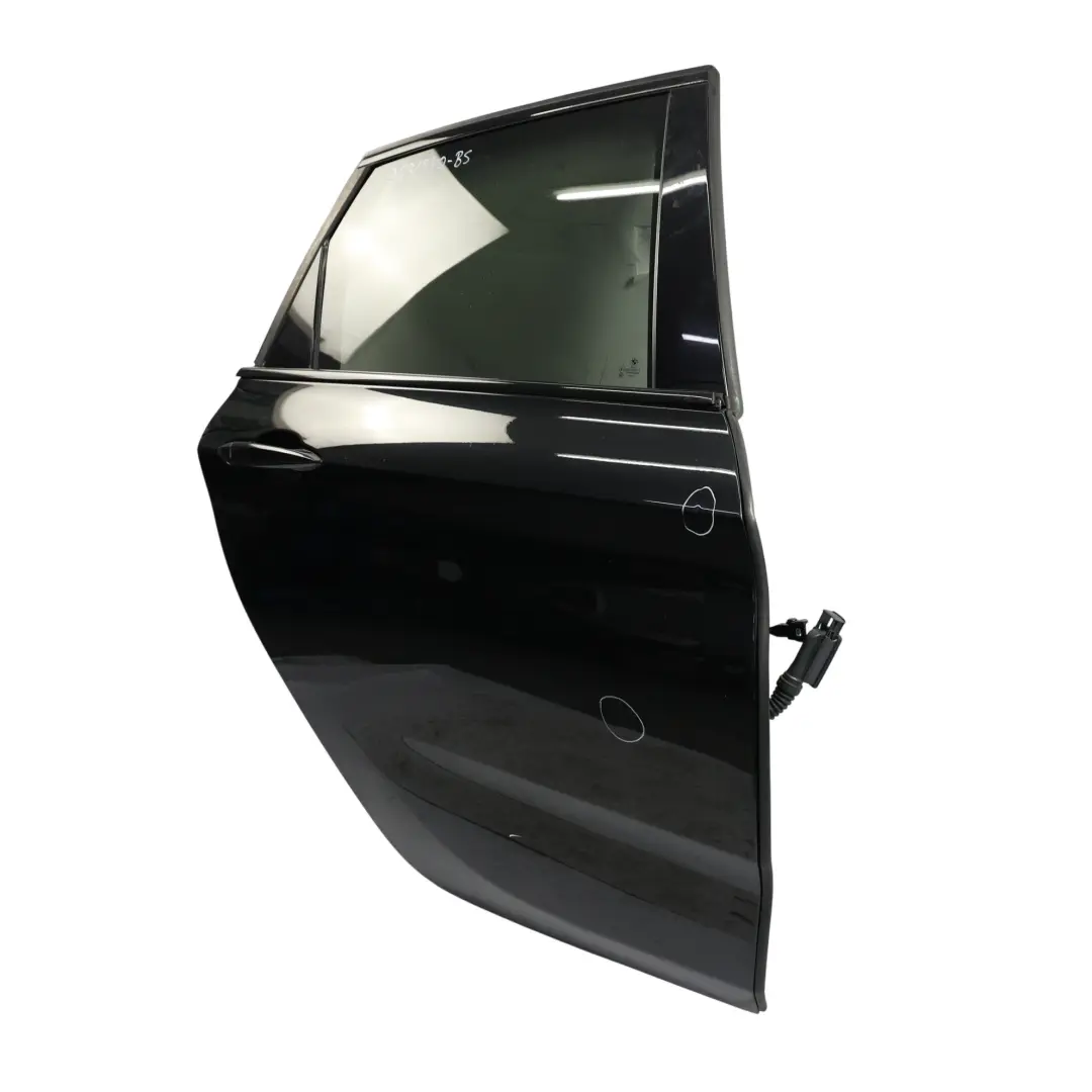 Drzwi Prawe Tylne Black Sapphire Metallic - 475 do BMW F45 Active Tourer o numerze 9631840 BMW F45 Active Tourer Drzwi Prawe Tylne Black Sapphire Metallic - 475 - SKU 9631840-BS - Numer Części 9631840