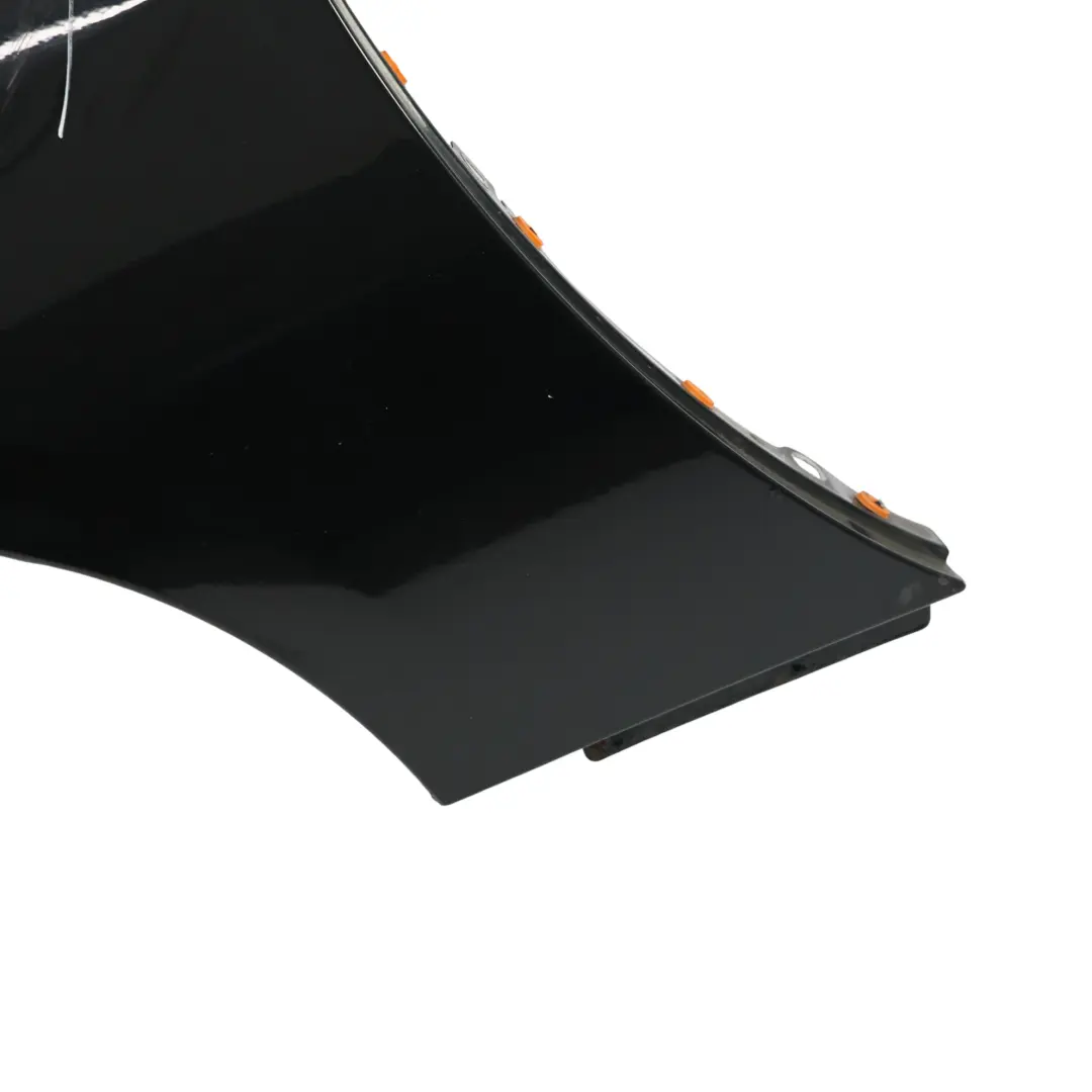 Pannello Laterale Parafango Ala Posteriore Destra Black Sapphire 475 per BMW Z4 E89 con numero di parte 9633662 BMW Z4 E89 Pannello Laterale Parafango Ala Posteriore Destra Black Sapphire 475 - SKU 9633662-BS1 - Numero di parte 9633662