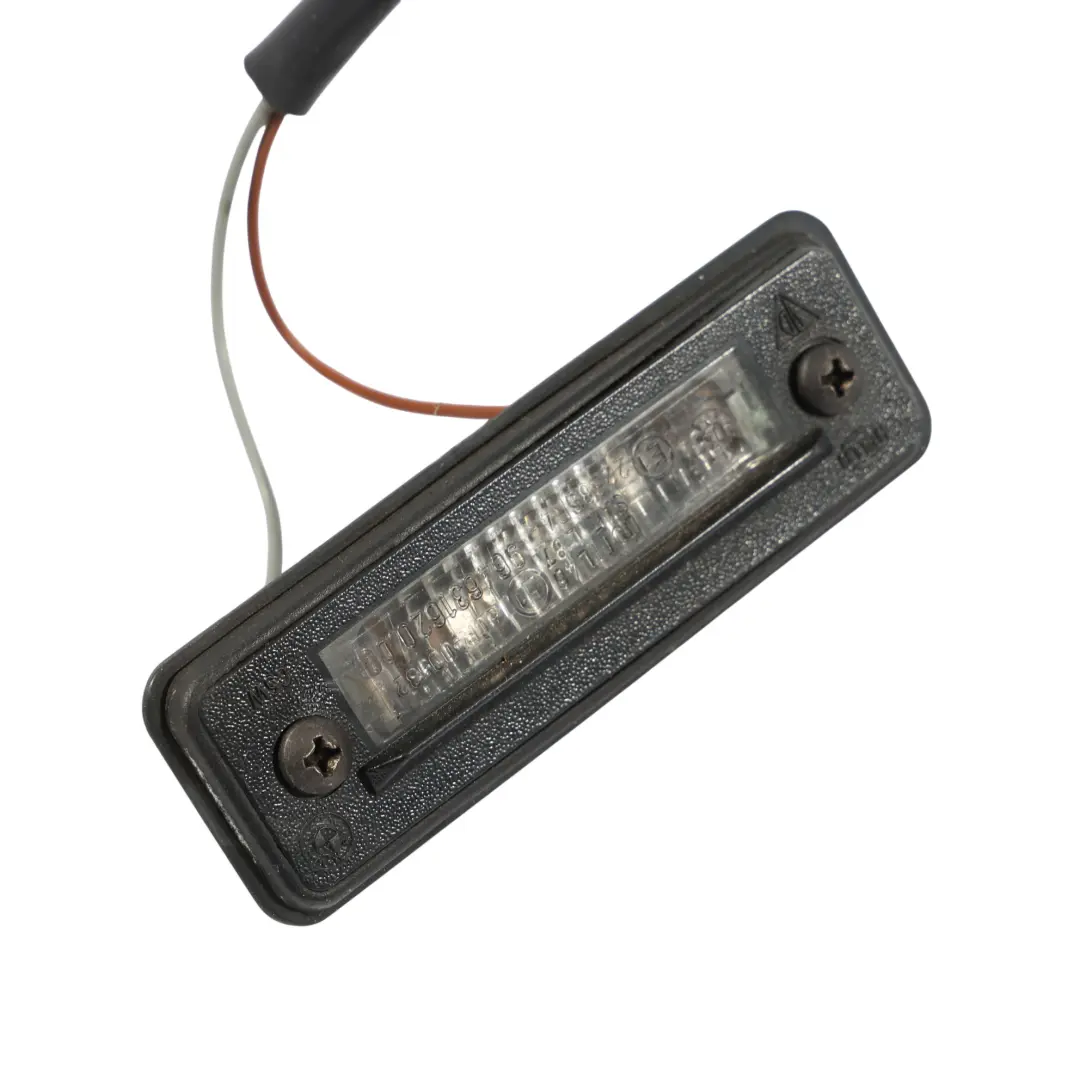 Luce Targa 964631620 per Porsche Boxster 986 con numero di parte 96463162002 Porsche Boxster 986 Luce Targa 964631620 - SKU 96463162002 - Numero di parte 96463162002