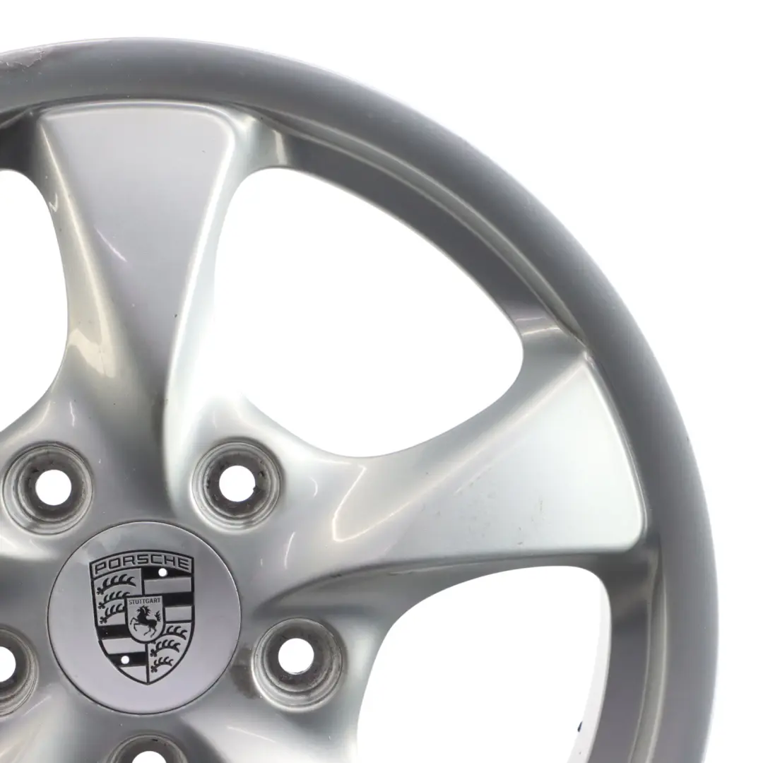 Boxter 986 Felga Aluminiowa Srebrna Przód 17" 7J ET:55 do Porsche o numerze 98636212401 Porsche Boxter 986 Felga Aluminiowa Srebrna Przód 17" 7J ET:55 - SKU 98636212401-2 - Numer Części 98636212401