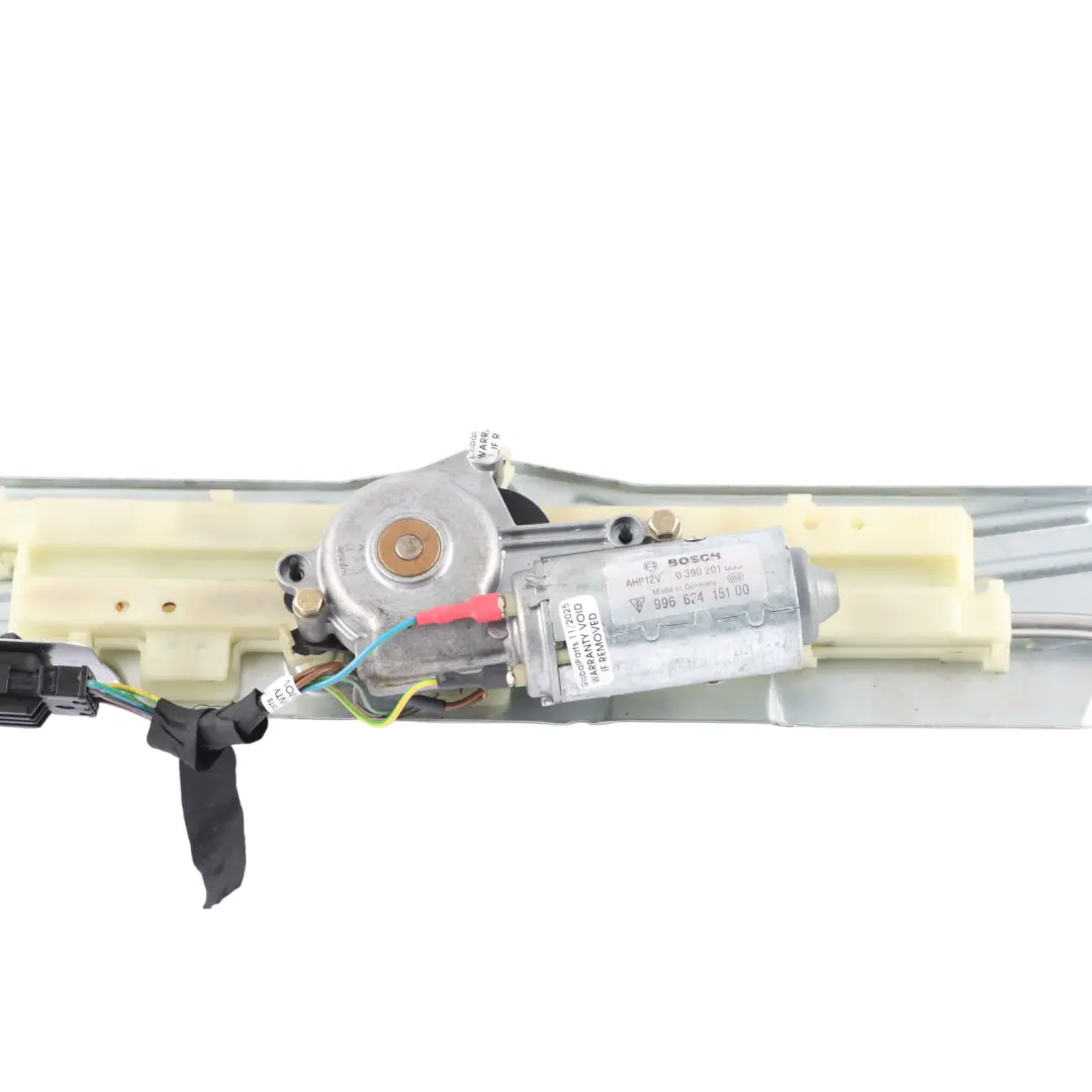 Heckspoiler Halterung Montageplatte Motor Einheit für Porsche Boxster 986 mit Teilenummer 98650410900 Porsche Boxster 986 Heckspoiler Halterung Montageplatte Motor Einheit - SKU 98650410900 - Teilenummer 98650410900