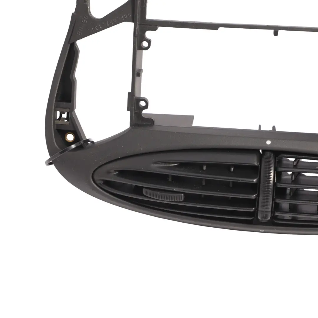 Armaturenbrett Umrandungsleiste Lüftungsschlitzen Schwarz für Porsche Boxster 986 mit Teilenummer 98655213108 Porsche Boxster 986 Armaturenbrett Umrandungsleiste Lüftungsschlitzen Schwarz - SKU 98655213108 - Teilenummer 98655213108