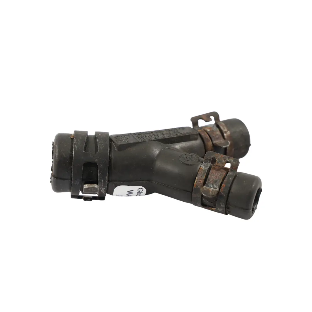 Kühlmittelrohr Schlauchverteiler Y Stück für Porsche Boxster 986 Motor mit Teilenummer 99610654652 Porsche Boxster 986 Motor Kühlmittelrohr Schlauchverteiler Y Stück - SKU 99610654652 - Teilenummer 99610654652