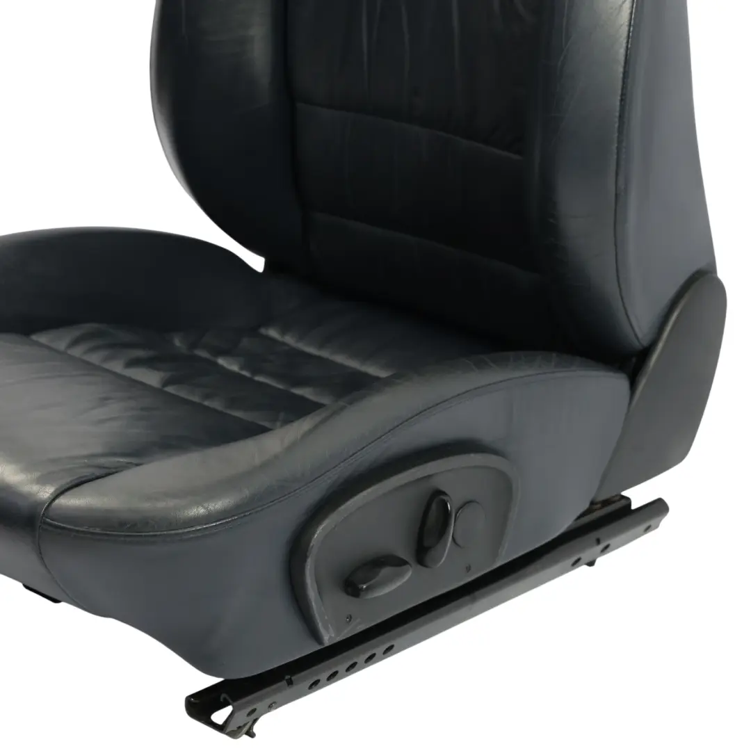 Fotel Przedni Sport Elektryczny Skóra Czarny Lewy Przód do Porsche Boxster 986 o numerze 99652199302 Porsche Boxster 986 Fotel Przedni Sport Elektryczny Skóra Czarny Lewy Przód - SKU 99652199302-1 - Numer Części 99652199302