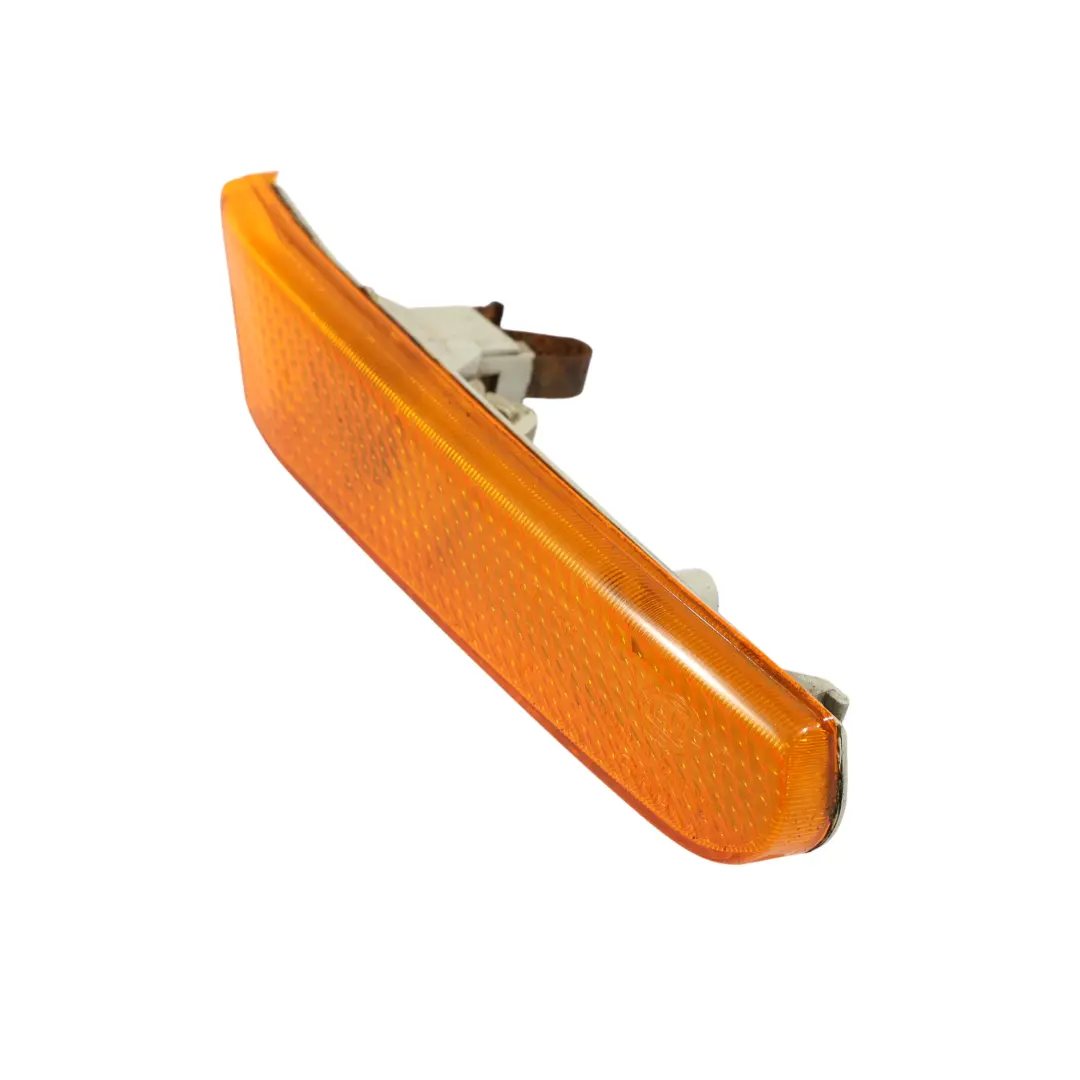 Guardabarros Delantero Indicador Repetidor Derecha para Porsche Boxster 986 con número de pieza 996631034 Porsche Boxster 986 Guardabarros Delantero Indicador Repetidor Derecha - SKU 99663104401 - Número de pieza 996631034