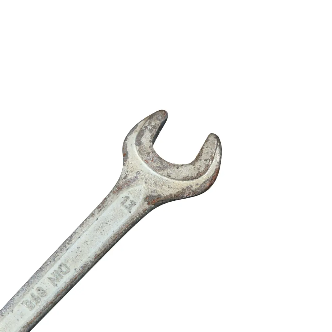 Kit Sacoche Outils Avec Tournevis Œillet Crochet pour Porsche Boxster 986 à propos du numéro de pièce 996721115 Porsche Boxster 986 Kit Sacoche Outils Avec Tournevis Œillet Crochet - SKU 99672111500 - Numéro de pièce 996721115