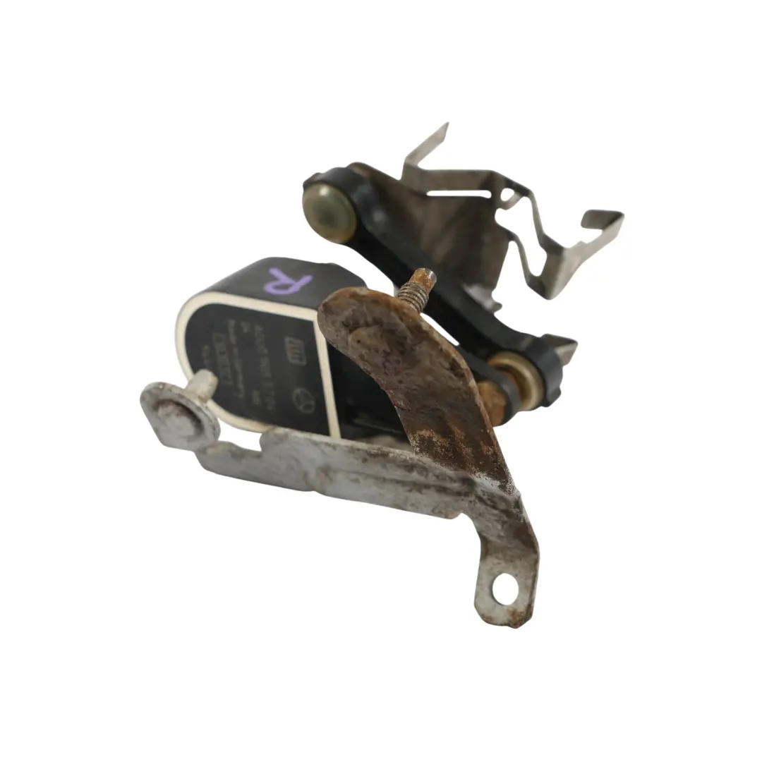 Unidad De Sensor De Nivel De Altura Faro Derecho para Mercedes W205 W213 con número de pieza A0009053704 Mercedes W205 W213 Unidad De Sensor De Nivel De Altura Faro Derecho - SKU A0009053704-2 - Número de pieza A0009053704