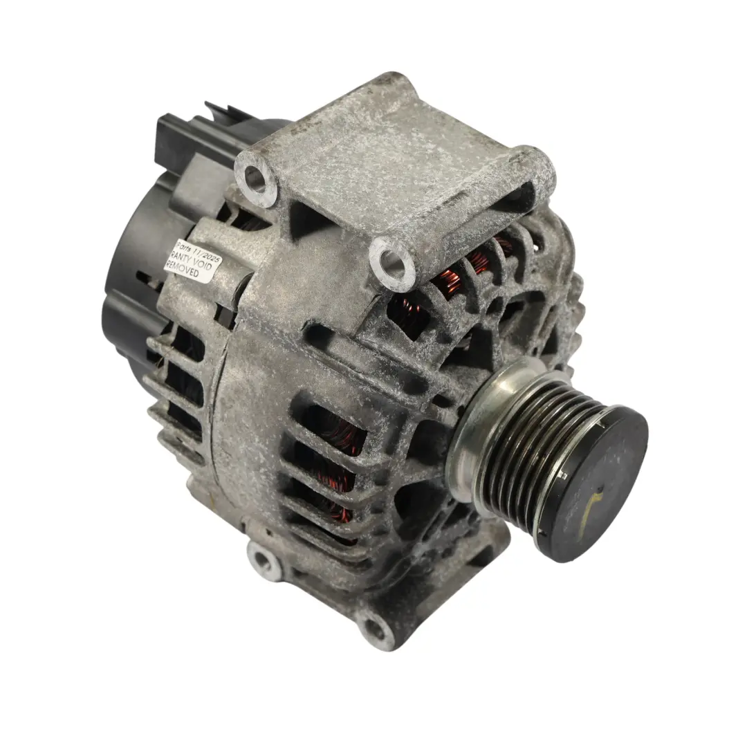 Alternatore Generatore 150A 14V 1.8 Benzina per Mercedes W204 S204 C204 con numero di parte A0009067902 Mercedes W204 S204 C204 Alternatore Generatore 150A 14V 1.8 Benzina - SKU A0009067902 - Numero di parte A0009067902