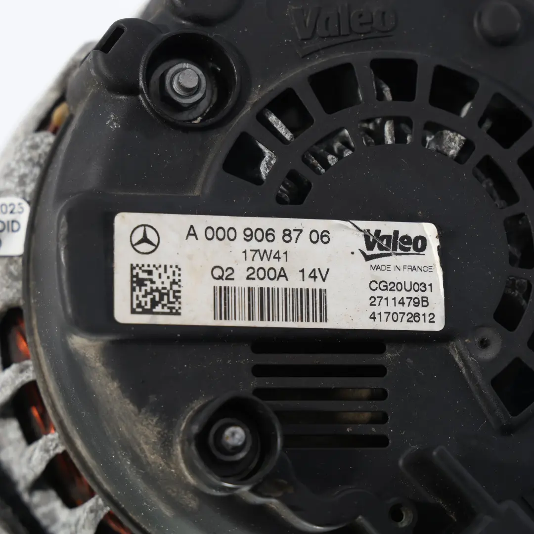 C43 Lichtmaschine Generator VALEO 200A 3.0 Benzin für Mercedes W205 mit Teilenummer A0009068706 Mercedes W205 C43 Lichtmaschine Generator VALEO 200A 3.0 Benzin - SKU A0009068706 - Teilenummer A0009068706