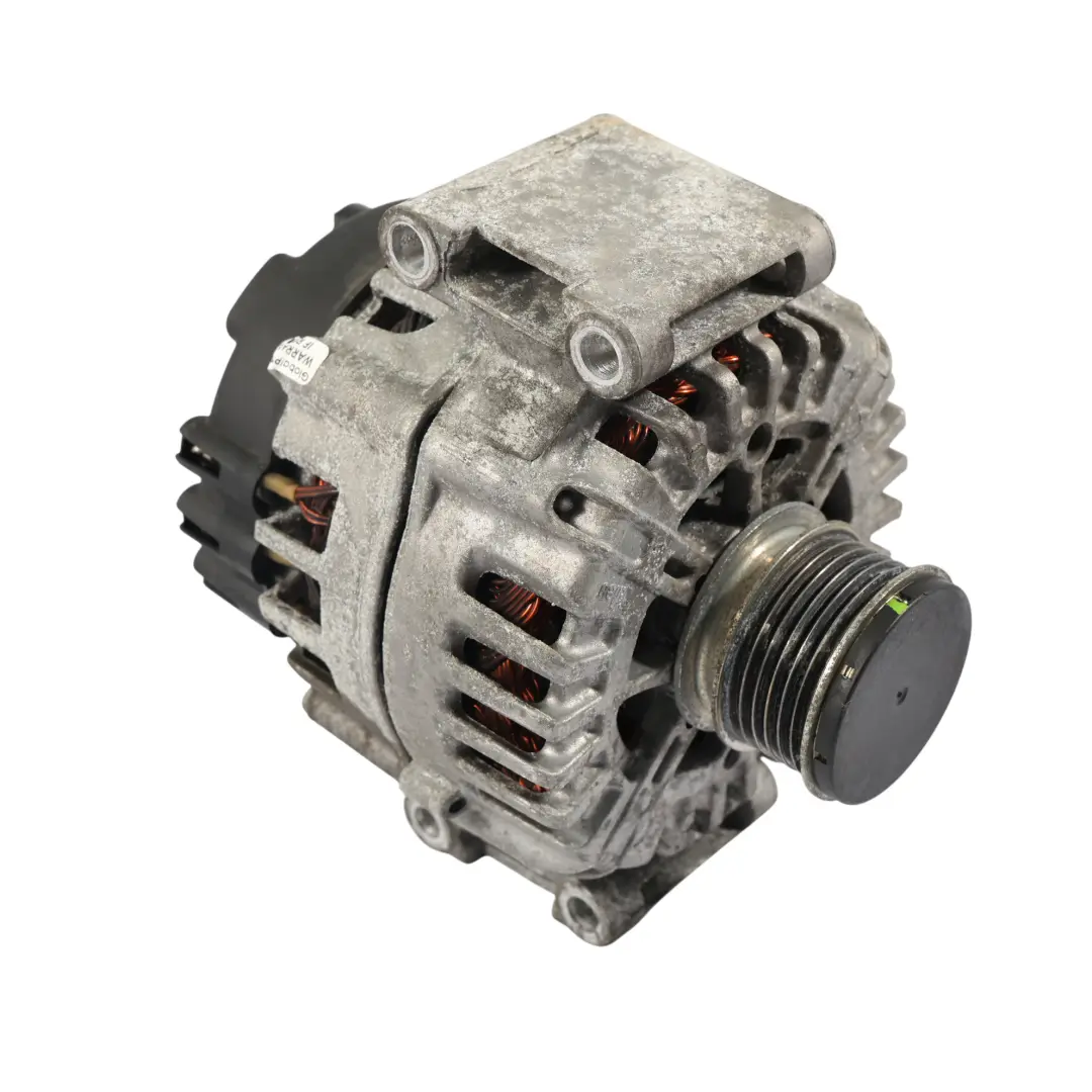 C43 Alternatore Generatore VALEO 200A 3.0 Benzina per Mercedes W205 con numero di parte A0009068706 Mercedes W205 C43 Alternatore Generatore VALEO 200A 3.0 Benzina - SKU A0009068706 - Numero di parte A0009068706