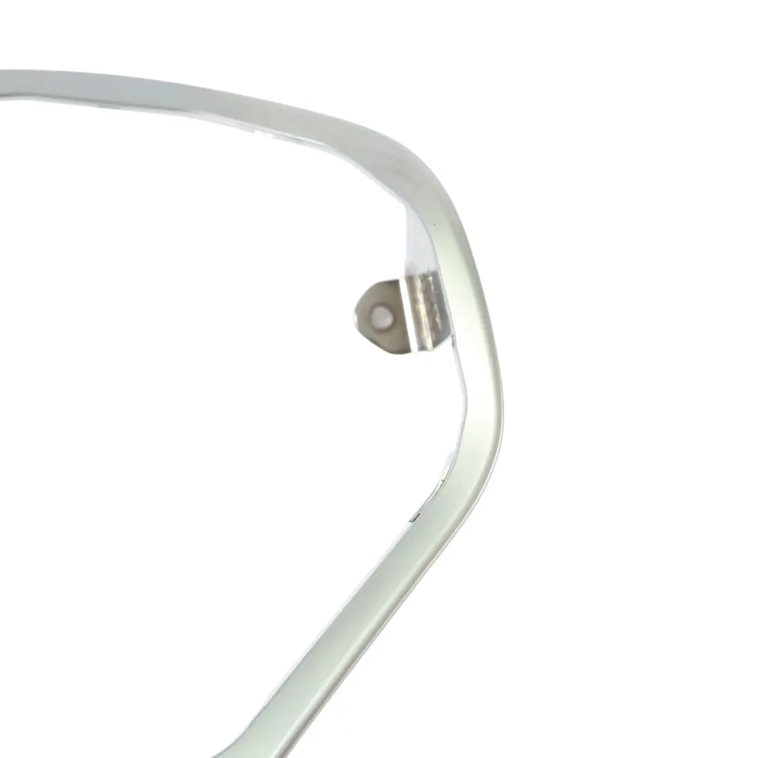 Capot De Volant Panneau De Garniture Argent pour Mercedes W176 W205 W213 à propos du numéro de pièce A0994642813 Mercedes W176 W205 W213 Capot De Volant Panneau De Garniture Argent - SKU A0994642813 - Numéro de pièce A0994642813