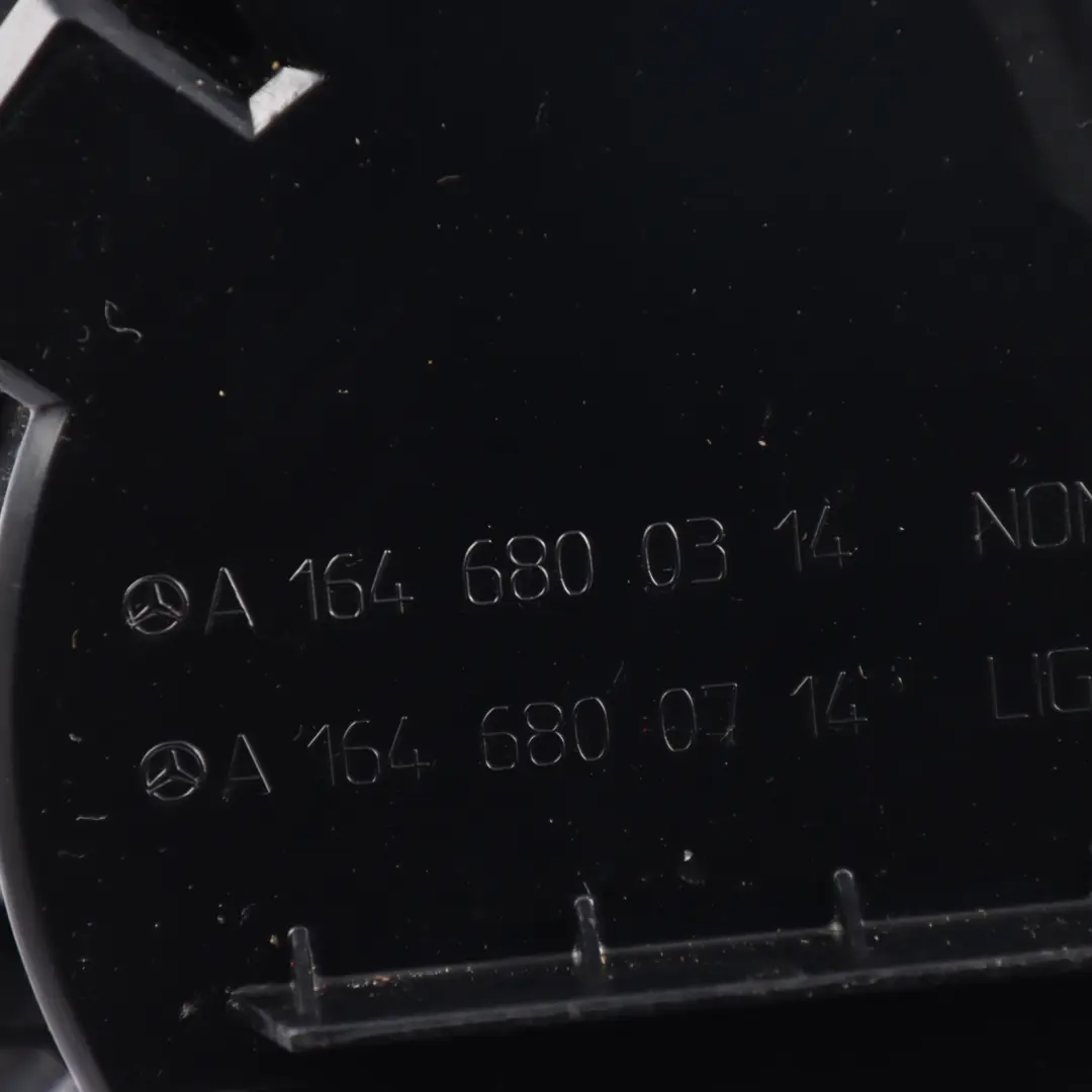 Mercedes ML W164 Console centrale Porte-gobelet Rangement avant A1646800714 - SKU A1646801814-1 - Numéro de pièce A1646801814