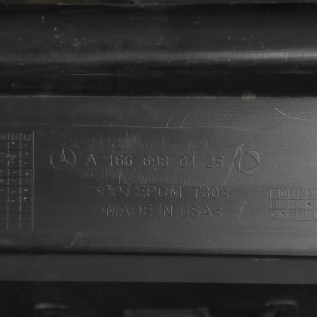 Mercedes W166 Próg Listwa Progowa Lewa Nakładka Listwa - SKU A1666900175 - Numer Części A1666900175