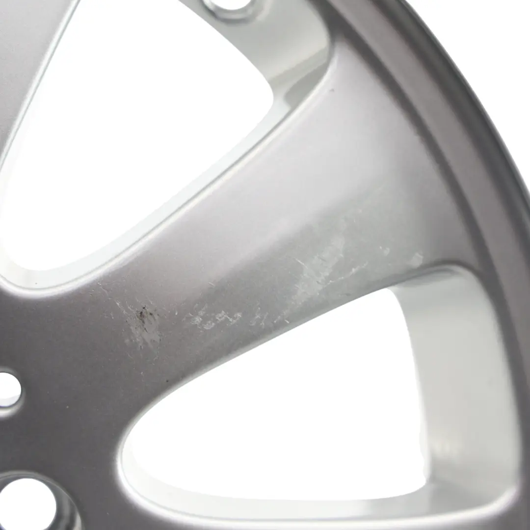 jante alliage argentée 15" ET:44 6J pour Mercedes W169 à propos du numéro de pièce A1694010002 Mercedes W169 jante alliage argentée 15" ET:44 6J - SKU A1694010002-2 - Numéro de pièce A1694010002