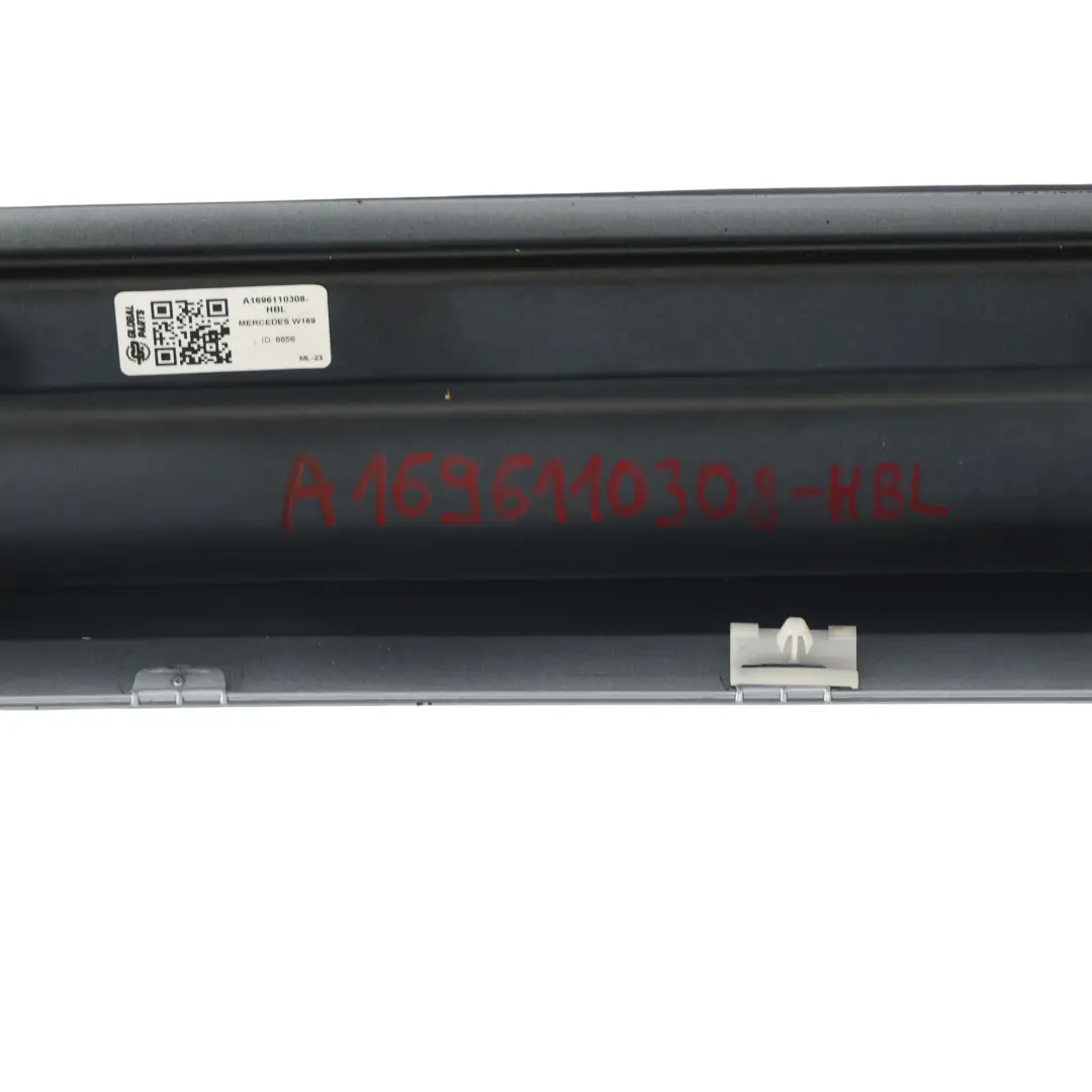 Mercedes W169 Cache De Seuil De Porte Gauche Bleu Horizon Métallisé - 391 - SKU A1696110308-HBL - Numéro de pièce A1696110308