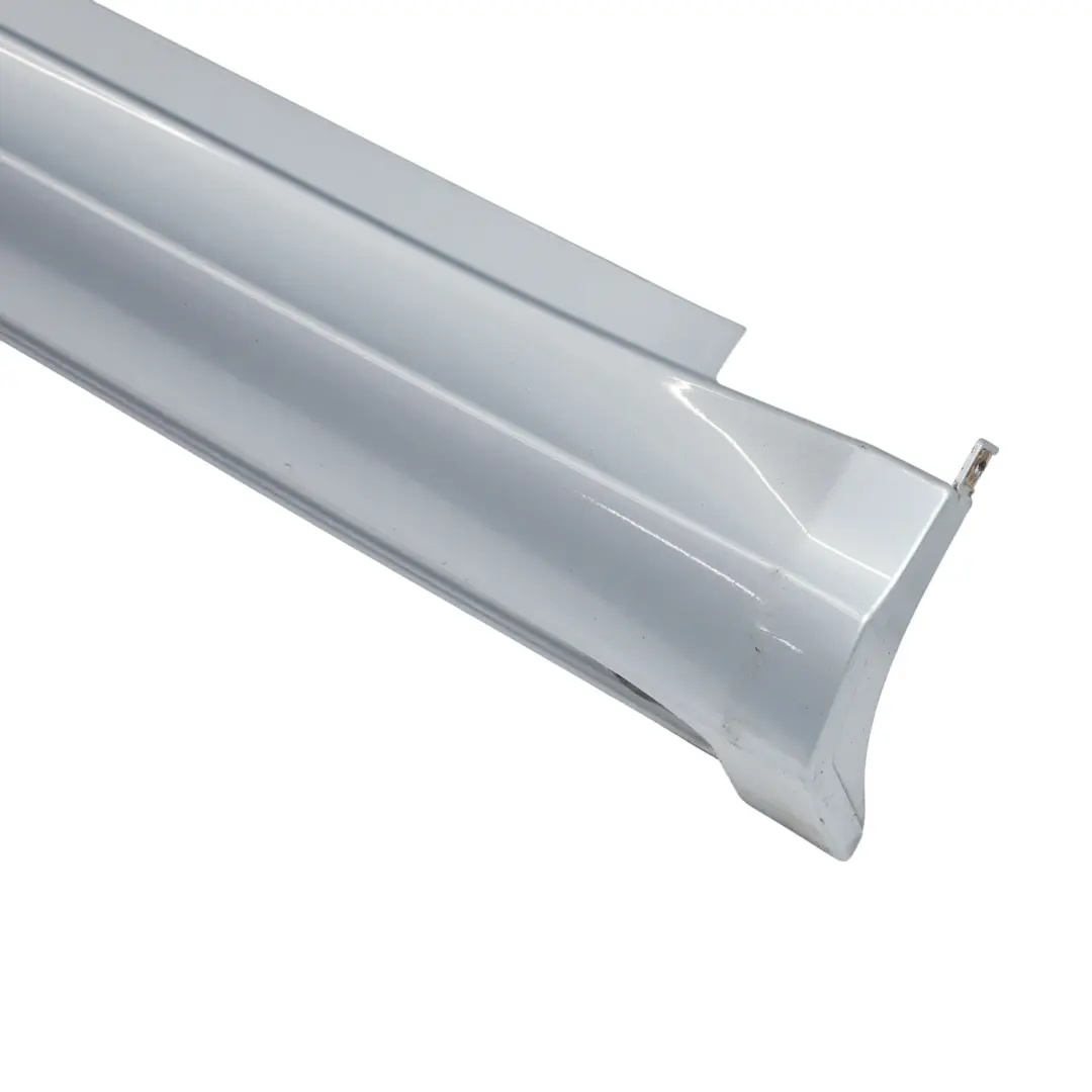 Türschwellerabdeckung Links Horizon Blue Metallic - 391 für Mercedes W169 mit Teilenummer A1696110308 Mercedes W169 Türschwellerabdeckung Links Horizon Blue Metallic - 391 - SKU A1696110308-HBL - Teilenummer A1696110308