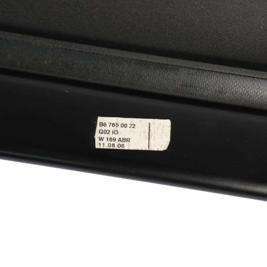 Tenda Posteriore Rullo Ripiano Porta Pacchi Nero per Mercedes W169 con numero di parte A1698100009 Mercedes W169 Tenda Posteriore Rullo Ripiano Porta Pacchi Nero - SKU A1698100009 - Numero di parte A1698100009