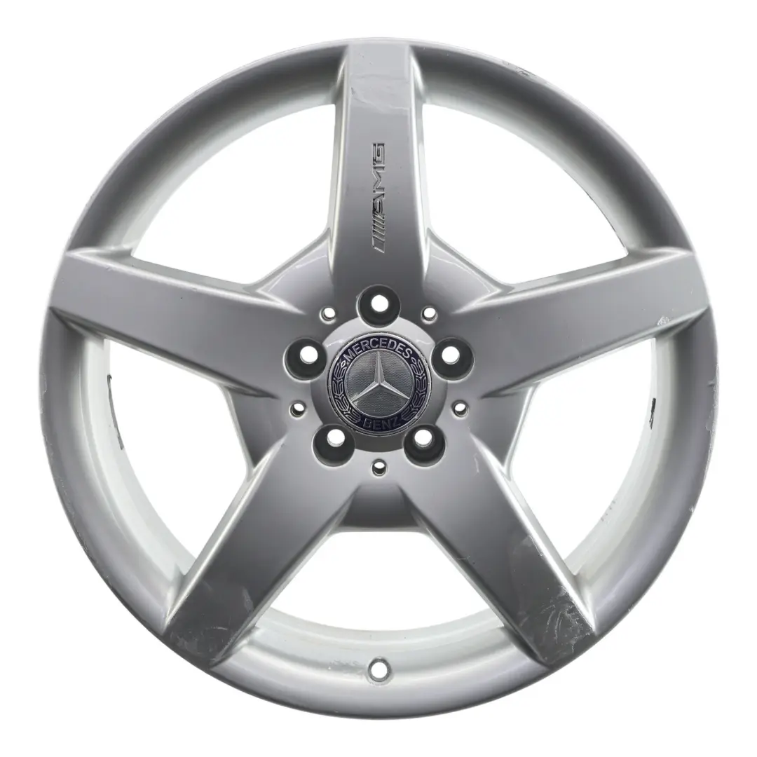 Jante en alliage argenté 18" 7,5J ET:37 pour Mercedes R171 AMG Avant à propos du numéro de pièce A1714011602 Mercedes R171 AMG Avant Jante en alliage argenté 18" 7,5J ET:37 - SKU A1714011602-1 - Numéro de pièce A1714011602