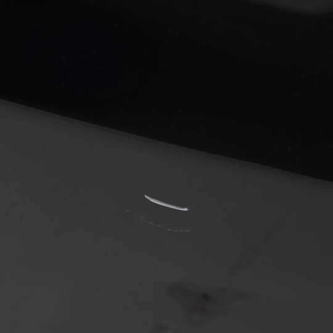 Porta anteriore destra Kosmos Cosmic Black Metallic - 191 per Mercedes W176 con numero di parte A1767200205 Mercedes W176 Porta anteriore destra Kosmos Cosmic Black Metallic - 191 - SKU A1767200205-KB - Numero di parte A1767200205