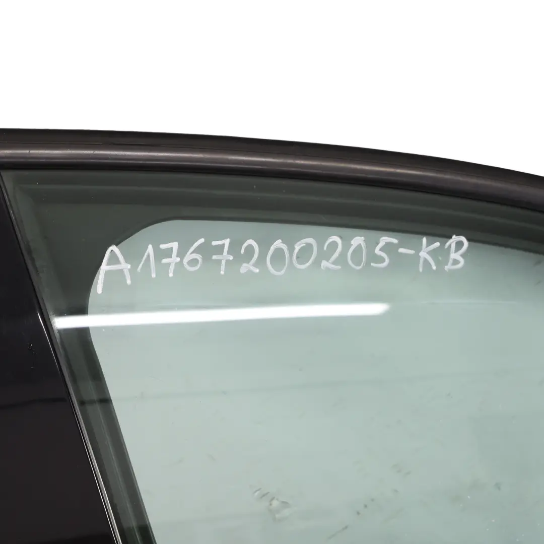 Tür Vorne Rechts Kosmos Black Schwarz Metallic - 191 für Mercedes W176 mit Teilenummer A1767200205 Mercedes W176 Tür Vorne Rechts Kosmos Black Schwarz Metallic - 191 - SKU A1767200205-KB - Teilenummer A1767200205