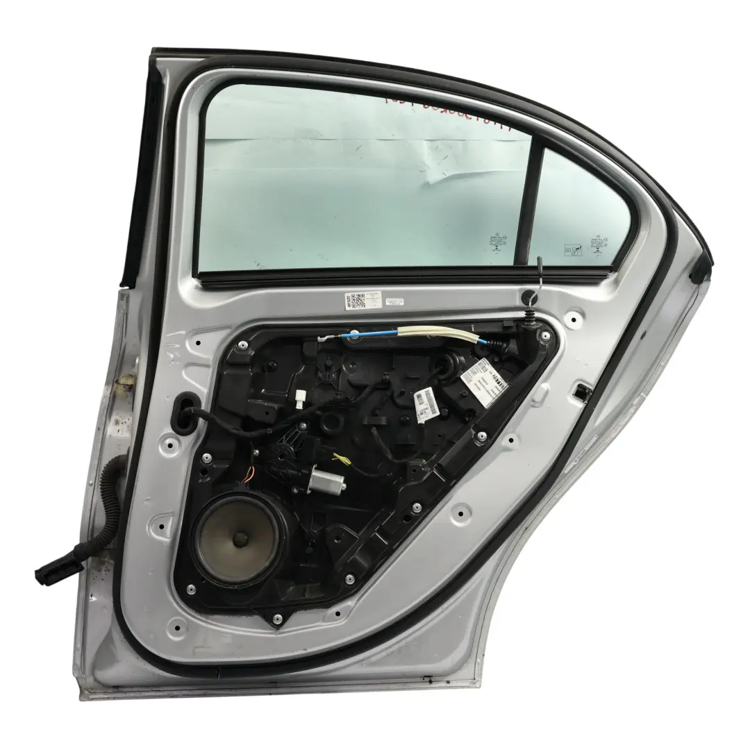 Drzwi Prawe Tylne Polar Silver Srebrny Metalik - 761 do Mercedes W176 o numerze A1767300205 Mercedes W176 Drzwi Prawe Tylne Polar Silver Srebrny Metalik - 761 - SKU A1767300205-PLS1 - Numer Części A1767300205