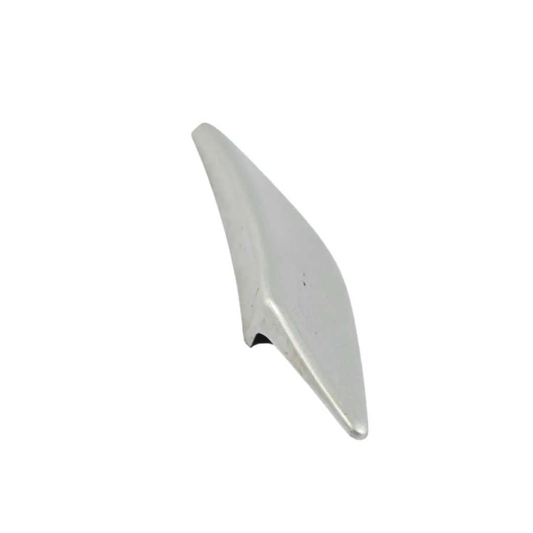 Guardabarros Trasero Izquierdo Iridium Plata para Mercedes W204 AMG con número de pieza A2046903530 Mercedes W204 AMG Guardabarros Trasero Izquierdo Iridium Plata - SKU A2046903530-IRS - Número de pieza A2046903530