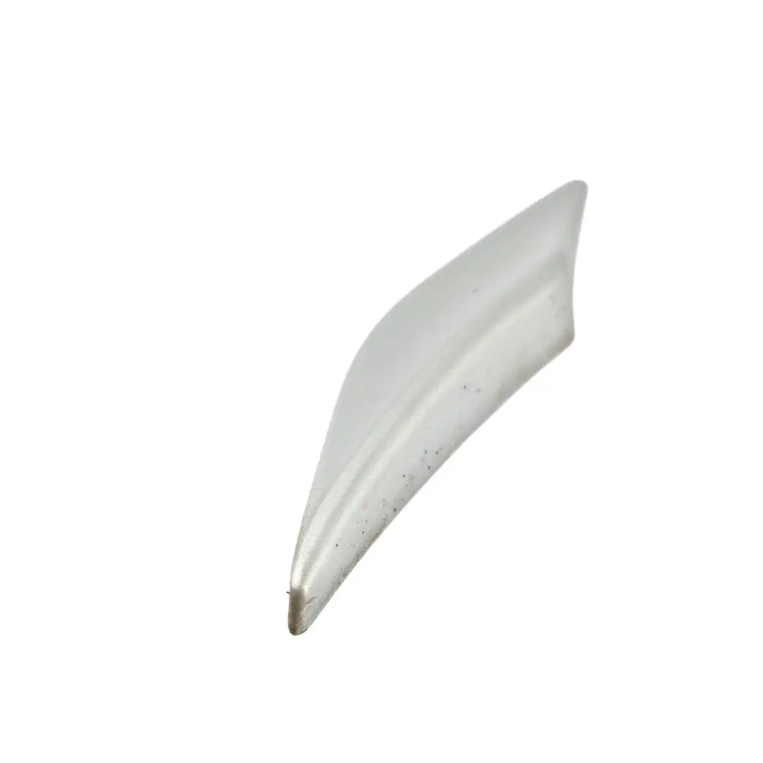Mercedes W204 AMG Listwa Spoiler Błotnika Lewy Tył Srebrna - SKU A2046903530-IRS - Numer Części A2046903530