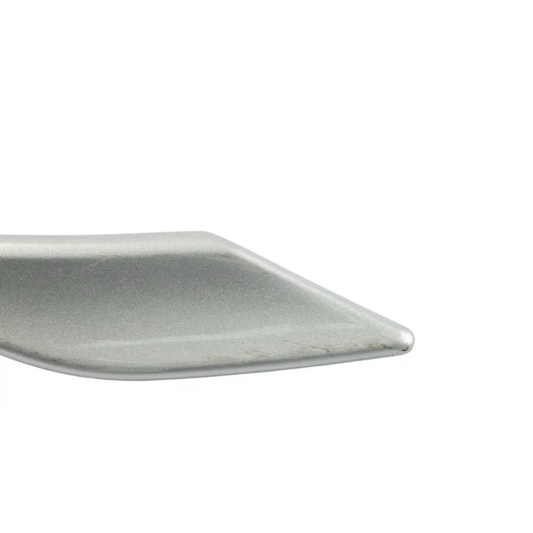 Alerón De Rueda Trasero Derecho Iridium Silver para Mercedes W204 AMG con número de pieza A2046903630 Mercedes W204 AMG Alerón De Rueda Trasero Derecho Iridium Silver - SKU A2046903630 - Número de pieza A2046903630