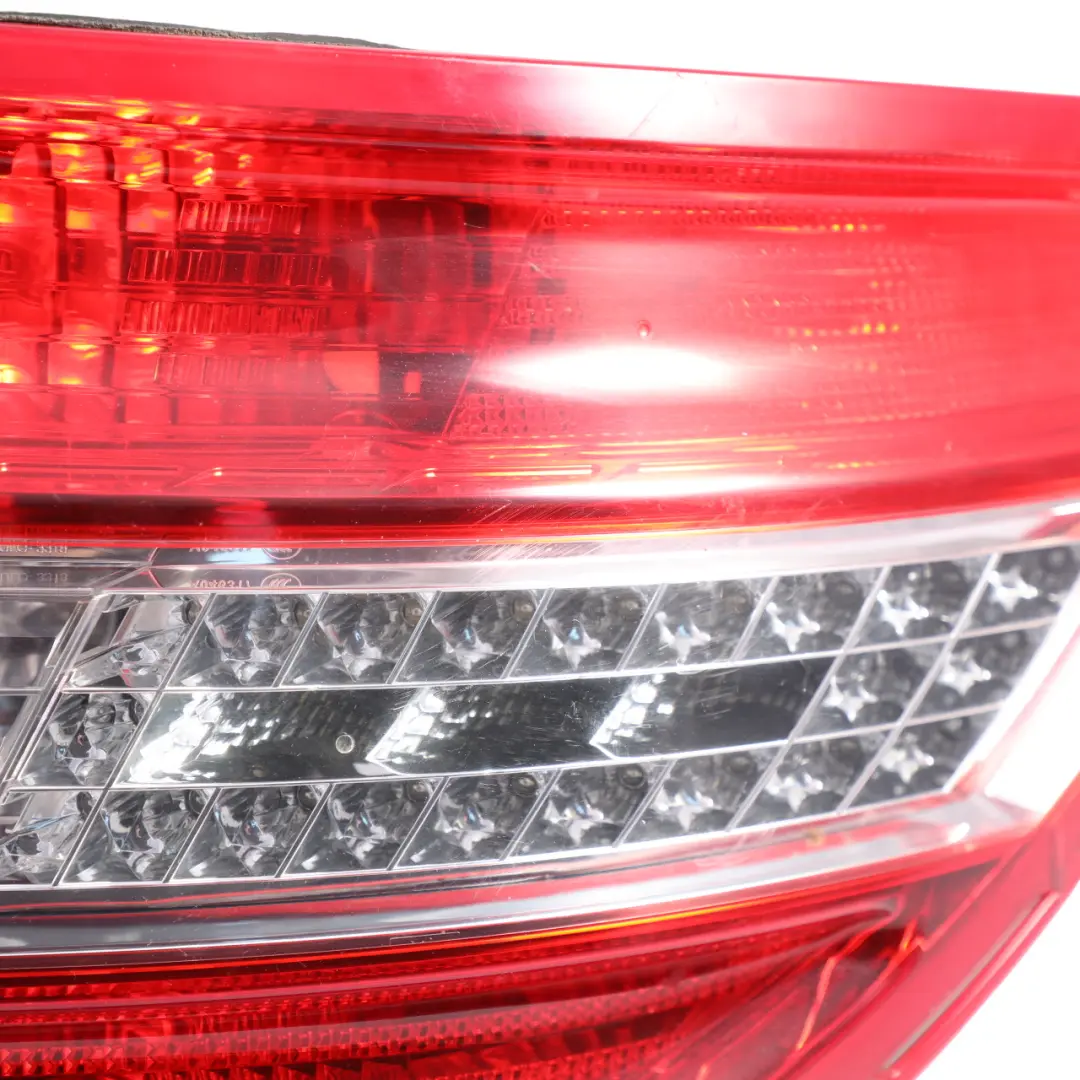 Luz Trasera Piloto Lateral Derecho para Mercedes W204 con número de pieza A2048202064 Mercedes W204 Luz Trasera Piloto Lateral Derecho - SKU A2048202064-1 - Número de pieza A2048202064