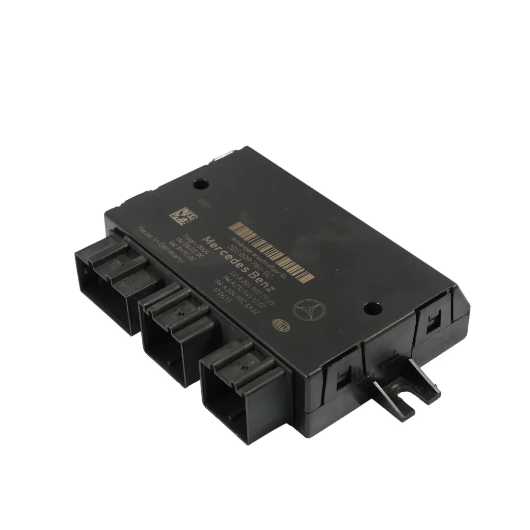 Mercedes W205 Module De Commande D'Attelage Remorque Unité ECU HELLA - SKU A2049007905 - Numéro de pièce A2049007905