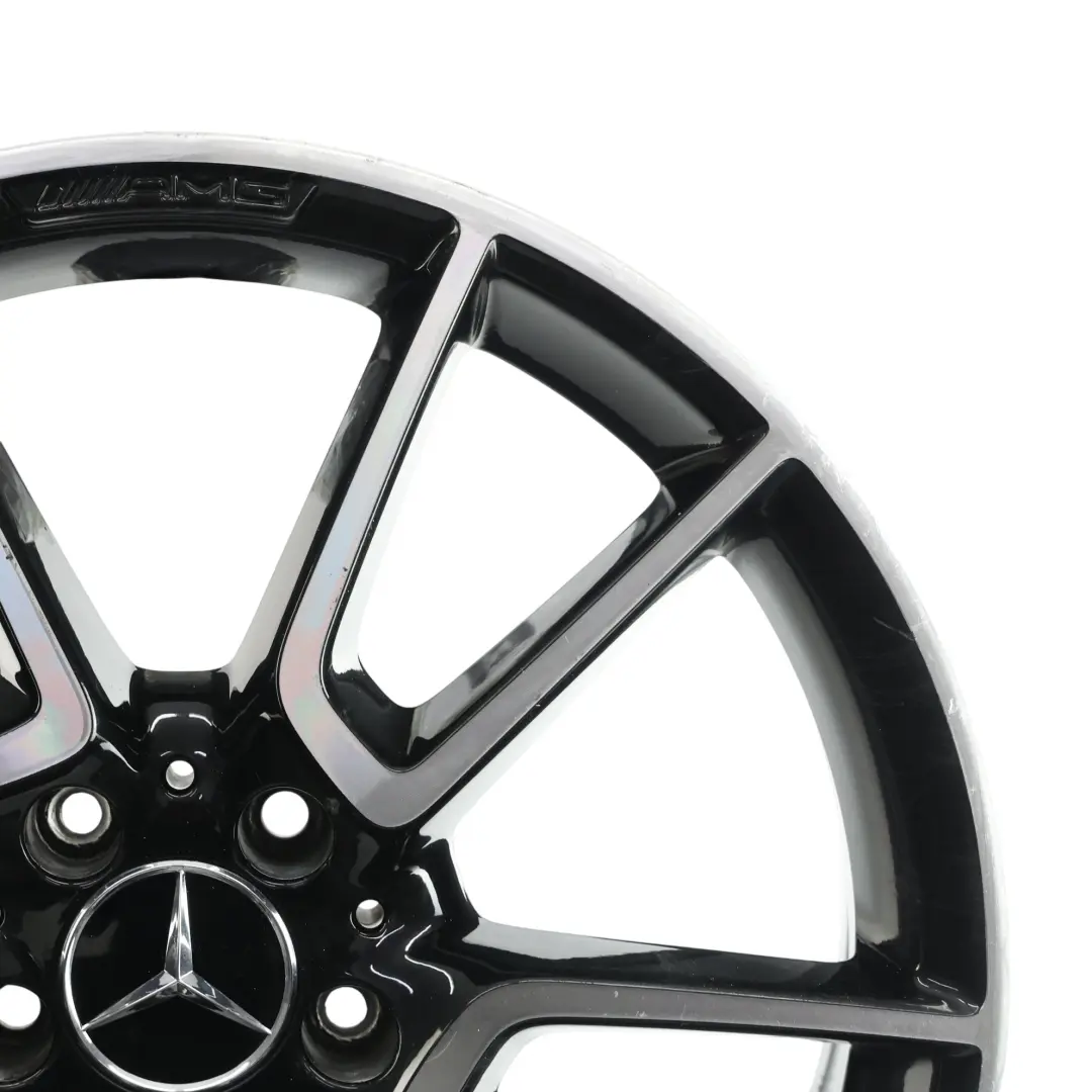Roue Avant Jante Alliage 19" 7.5J ET:33 pour Mercedes W205 AMG à propos du numéro de pièce A2054014900 Mercedes W205 AMG Roue Avant Jante Alliage 19" 7.5J ET:33 - SKU A2054014900-1 - Numéro de pièce A2054014900