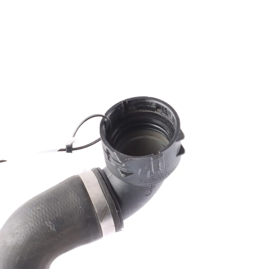 Manguera Refrigerante Radiador Derecha M276 Gasolina para Mercedes W205 con número de pieza A2055017684 Mercedes W205 Manguera Refrigerante Radiador Derecha M276 Gasolina - SKU A2055017684 - Número de pieza A2055017684
