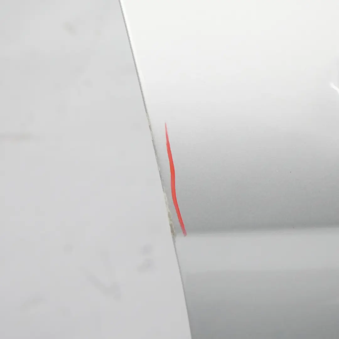 Tür Vorne Rechts Iridium Silber Metallic - 775 für Mercedes W205 mit Teilenummer A2057200205 Mercedes W205 Tür Vorne Rechts Iridium Silber Metallic - 775 - SKU A2057200205-IRS - Teilenummer A2057200205