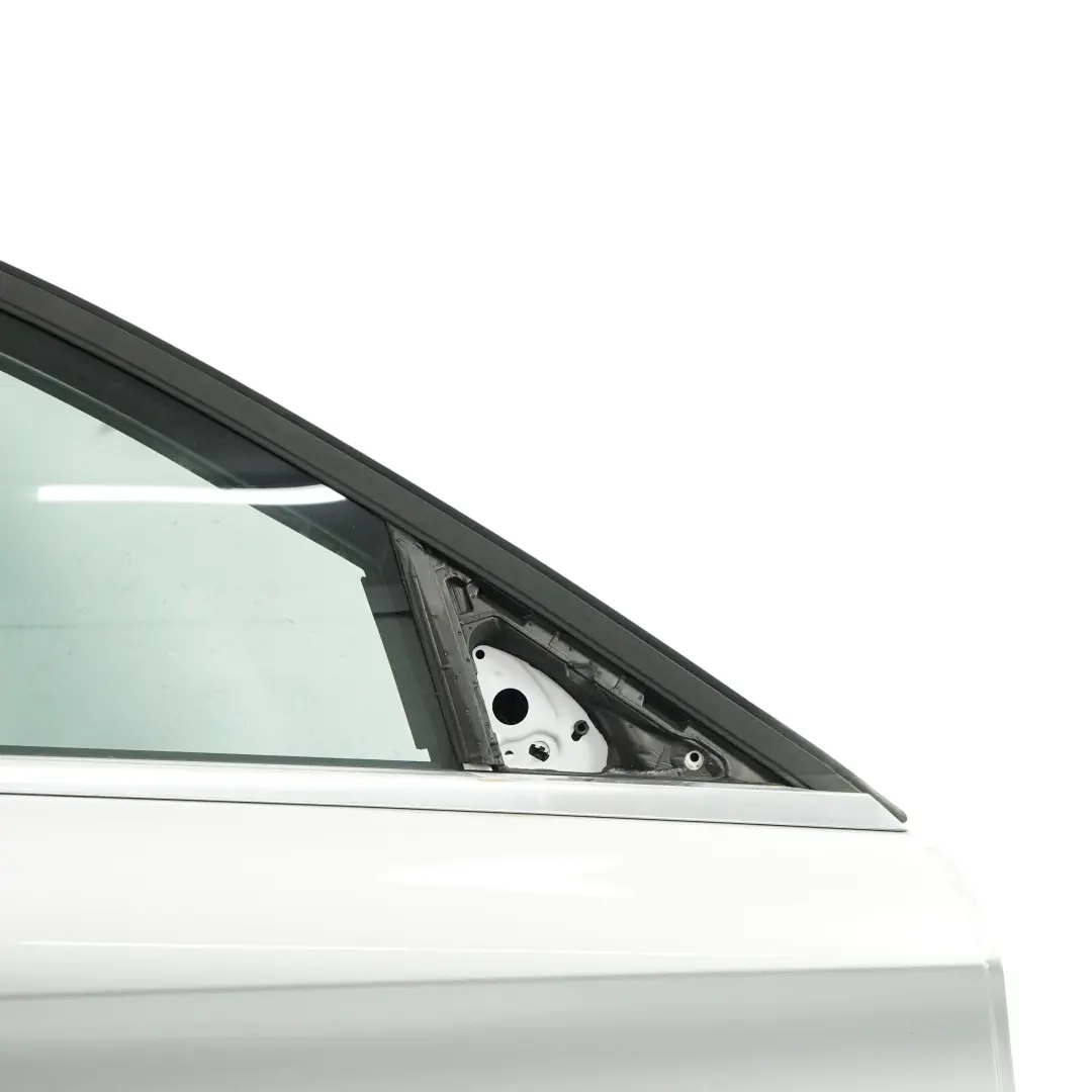 Mercedes W205 Porte Avant Droite Iridium Silver Argent Métallisé - 775 - SKU A2057200205-IRS - Numéro de pièce A2057200205