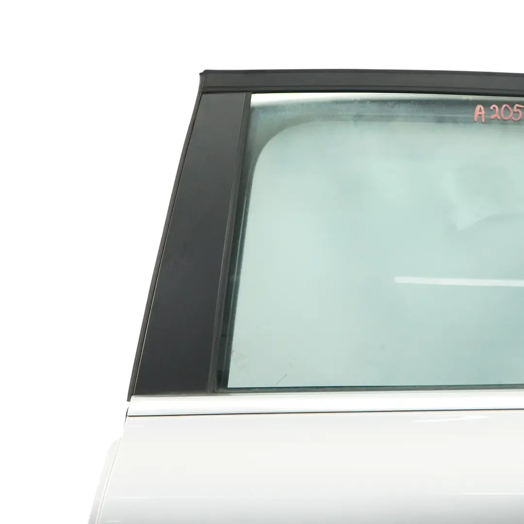 Break Porte Arrière Gauche Iridium Silver Metallic - 775 pour Mercedes S205 à propos du numéro de pièce A2057300305 Mercedes S205 Break Porte Arrière Gauche Iridium Silver Metallic - 775 - SKU A2057300305-IRS - Numéro de pièce A2057300305