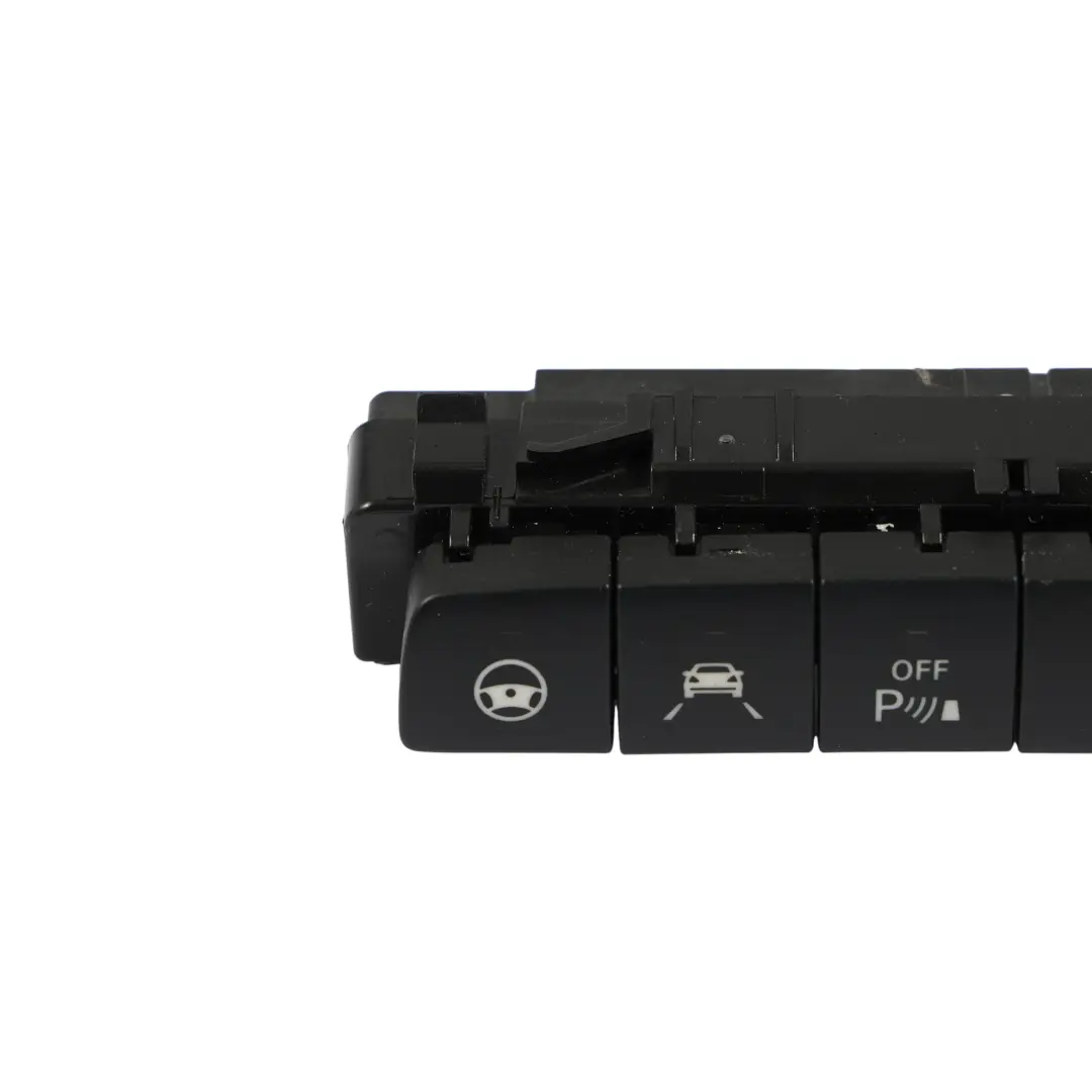 Panel Przełącznik Asystenta Pasa Ruchu PDC do Mercedes W205 C253 o numerze A2059058209 Mercedes W205 C253 Panel Przełącznik Asystenta Pasa Ruchu PDC - SKU A2059058209 - Numer Części A2059058209