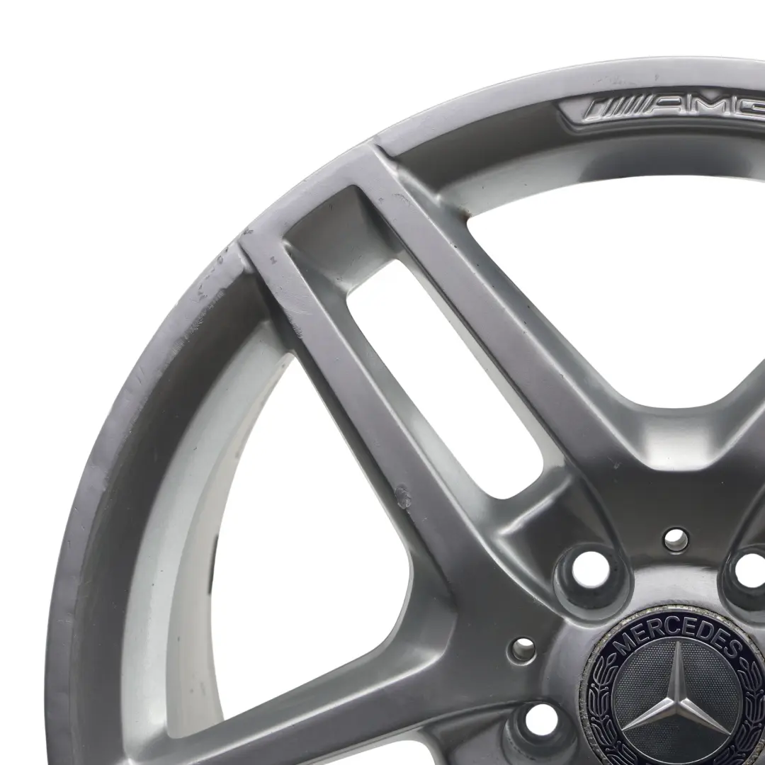 Cerchio posteriore lega 18" ET:54 9J per Mercedes W212 AMG con numero di parte A2124010400 Mercedes W212 AMG Cerchio posteriore lega 18" ET:54 9J - SKU A2124010400-2 - Numero di parte A2124010400