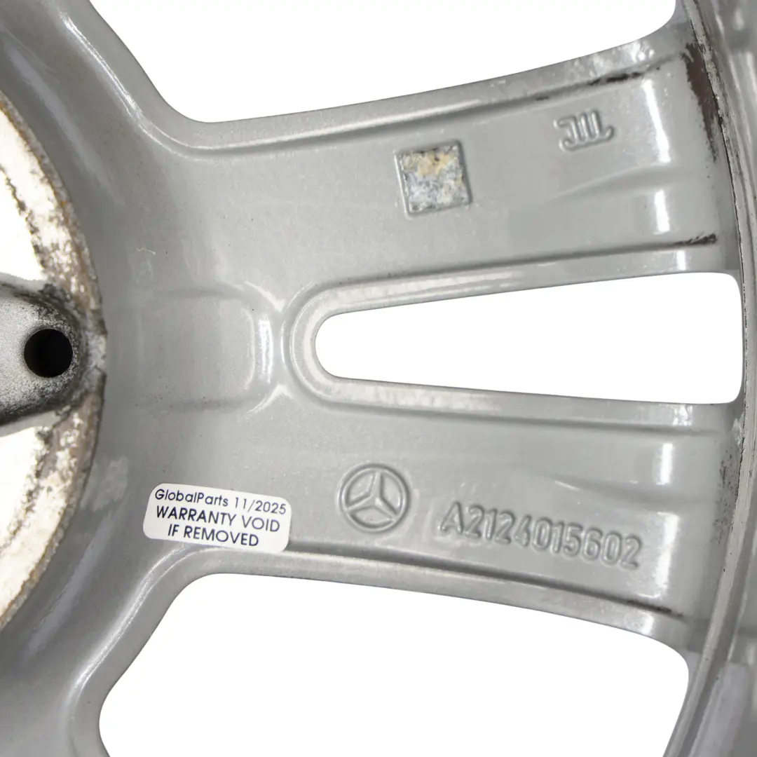 Cerchio in lega 17" ET:48 8J 5 Doppie razze per Mercedes W212 con numero di parte A2124015602 Mercedes W212 Cerchio in lega 17" ET:48 8J 5 Doppie razze - SKU A2124015602-1 - Numero di parte A2124015602