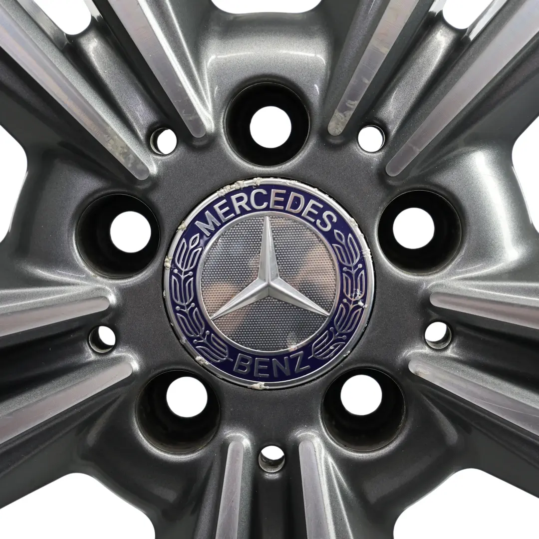 Jante Alliage 17" ET:48 8J 5 Double Rayon pour Mercedes W212 à propos du numéro de pièce A2124015602 Mercedes W212 Jante Alliage 17" ET:48 8J 5 Double Rayon - SKU A2124015602-2 - Numéro de pièce A2124015602