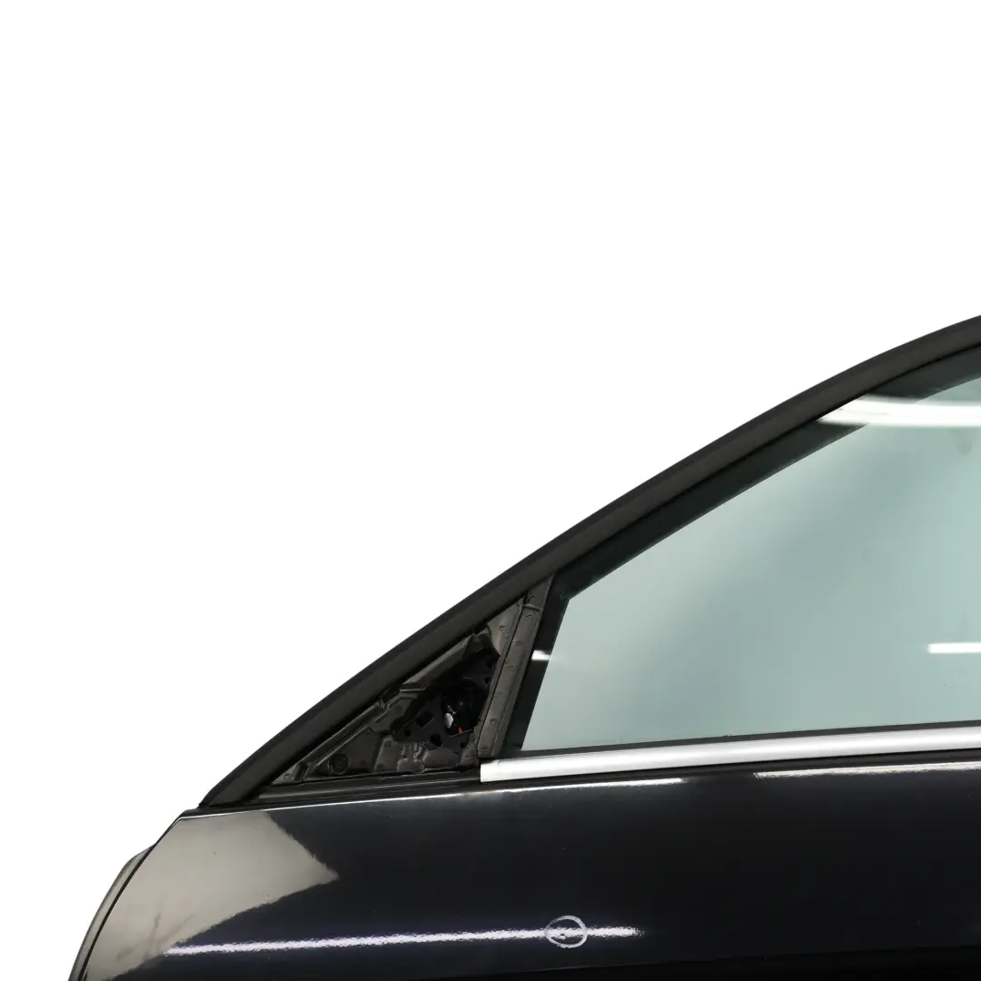 Porta Anteriore Sinistra Obsidian Black Metallic Nero - 197 per Mercedes W212 con numero di parte A2127205300 Mercedes W212 Porta Anteriore Sinistra Obsidian Black Metallic Nero - 197 - SKU A2127205300-OB - Numero di parte A2127205300