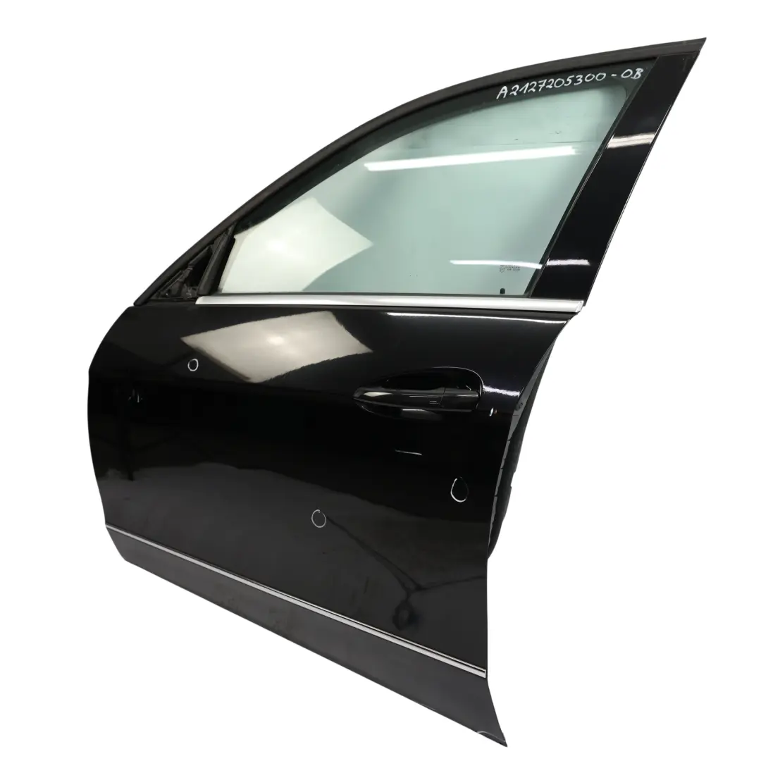 Tür Vorne Links Obsidian Black Schwarz Metallic - 197 für Mercedes W212 mit Teilenummer A2127205300 Mercedes W212 Tür Vorne Links Obsidian Black Schwarz Metallic - 197 - SKU A2127205300-OB - Teilenummer A2127205300