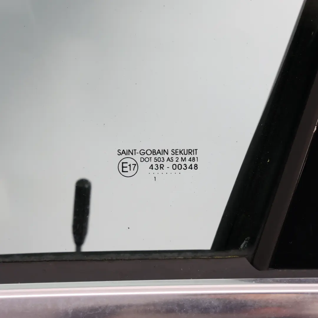 Puerta Delantera Izquierda Tapa Panel Obsidian Black Negro - 197 para Mercedes W212 con número de pieza A2127205300 Mercedes W212 Puerta Delantera Izquierda Tapa Panel Obsidian Black Negro - 197 - SKU A2127205300-OB - Número de pieza A2127205300