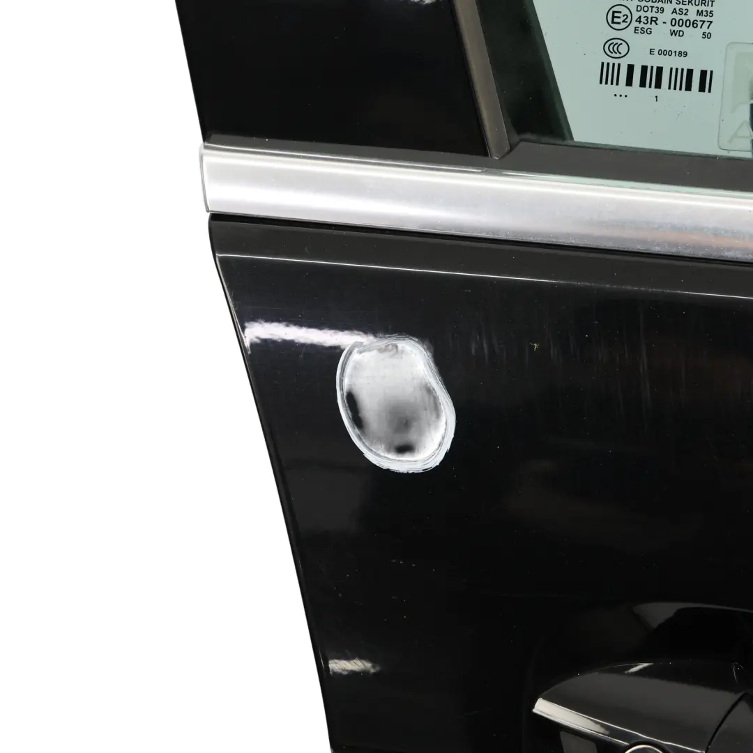 Puerta Delantera Derecha Tapa Obsidian Black Negro - 197 para Mercedes W212 con número de pieza A2127205400 Mercedes W212 Puerta Delantera Derecha Tapa Obsidian Black Negro - 197 - SKU A2127205400-OB1 - Número de pieza A2127205400