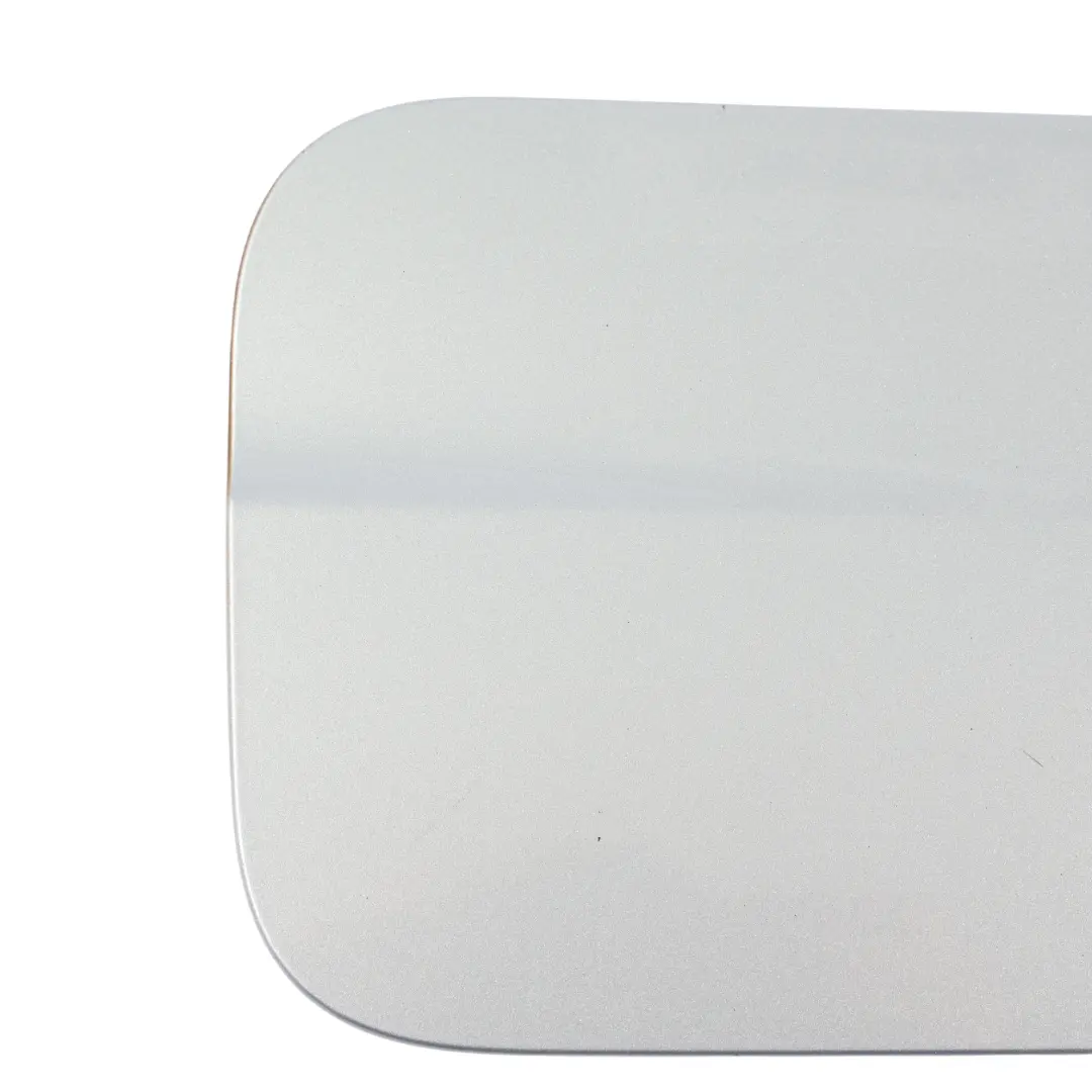 Tapa Depósito Combustible Flap Tapa Diamond Plata 988 para Mercedes W212 con número de pieza A2127570006 Mercedes W212 Tapa Depósito Combustible Flap Tapa Diamond Plata 988 - SKU A2127570006-DSI - Número de pieza A2127570006
