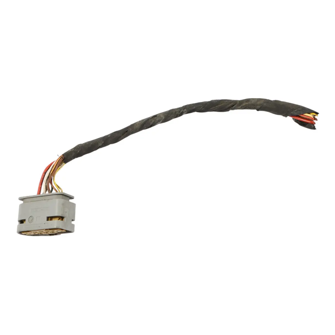 Mercedes W212 Gniazdo Wtyczka Kabel Reflektora Prawy Przód - SKU A2128202039-2 - Numer Części A2128202039