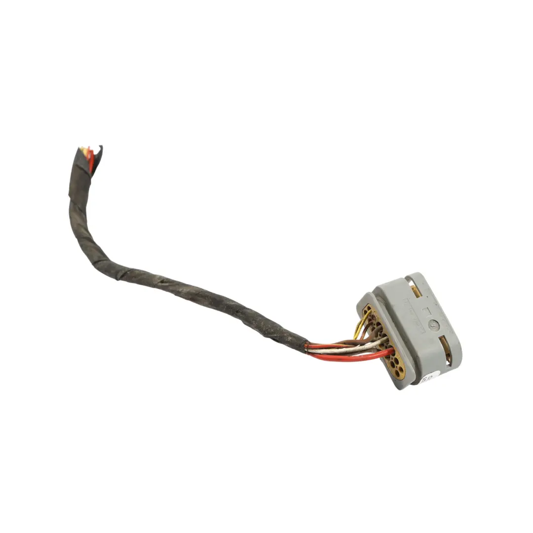 Proiettore Faro Destro Presa Cavo Filo per Mercedes W212 con numero di parte A2128202039 Mercedes W212 Proiettore Faro Destro Presa Cavo Filo - SKU A2128202039-2 - Numero di parte A2128202039