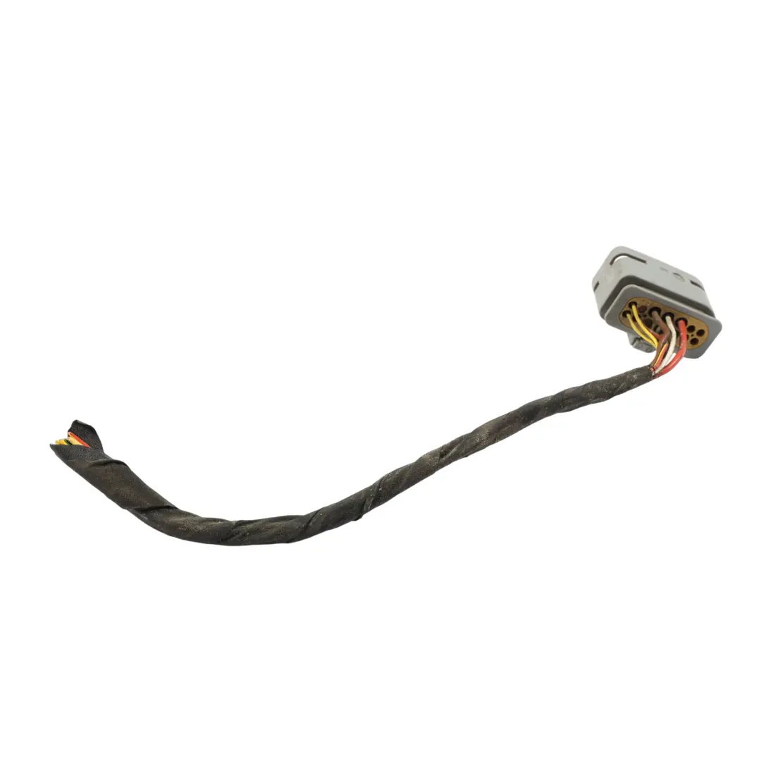Proiettore Faro Destro Presa Cavo Filo per Mercedes W212 con numero di parte A2128202039 Mercedes W212 Proiettore Faro Destro Presa Cavo Filo - SKU A2128202039-2 - Numero di parte A2128202039