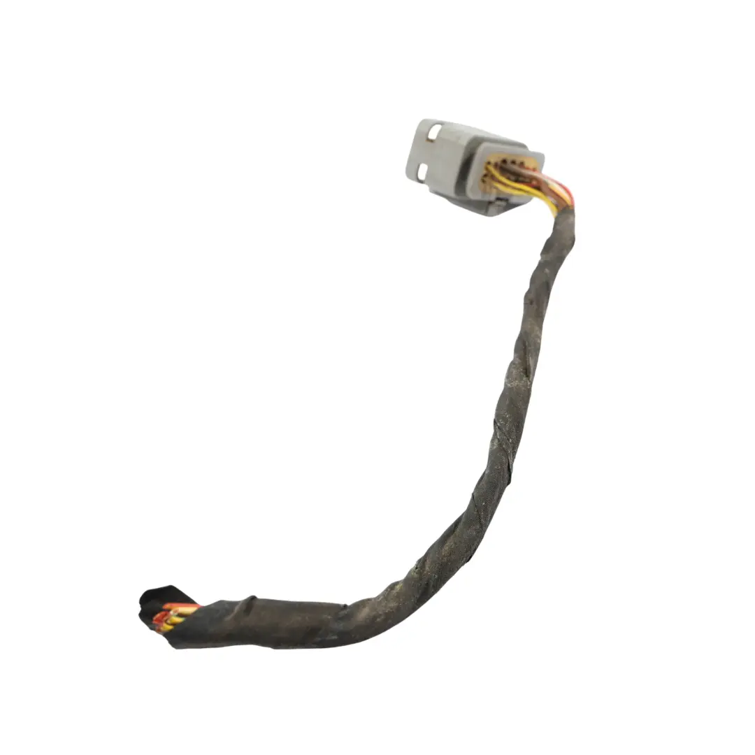 Proiettore Faro Destro Presa Cavo Filo per Mercedes W212 con numero di parte A2128202039 Mercedes W212 Proiettore Faro Destro Presa Cavo Filo - SKU A2128202039-2 - Numero di parte A2128202039